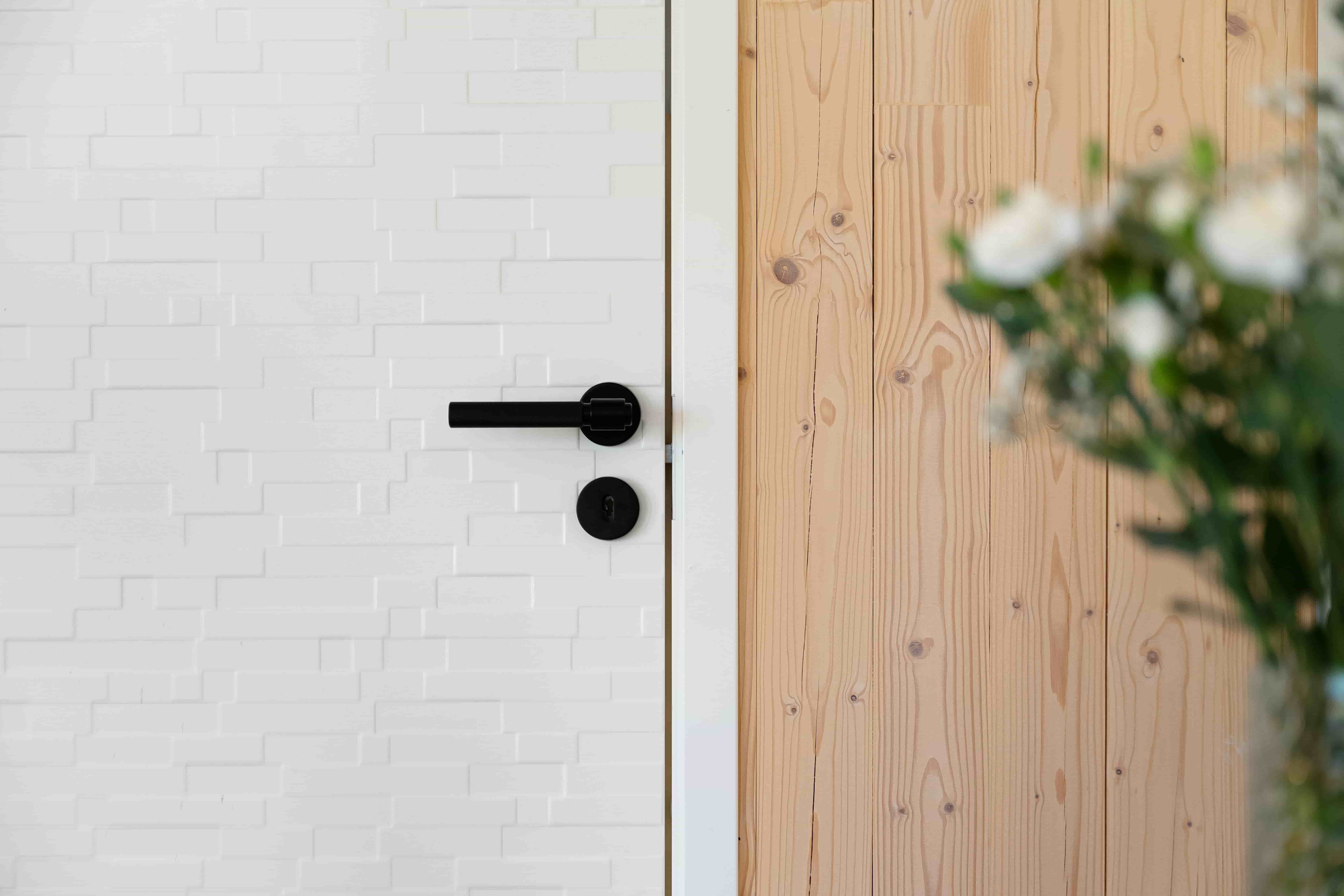 Moderne Haustüre aus Aluminium